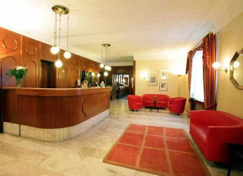 Hotel Carmen Munich 3*,