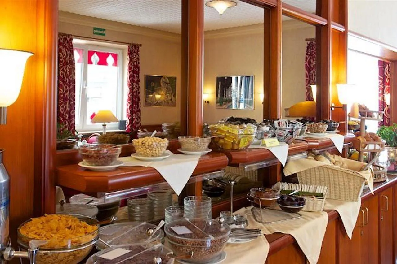 Hotel Carmen München