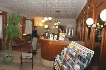 Hotel Carmen München 3*,